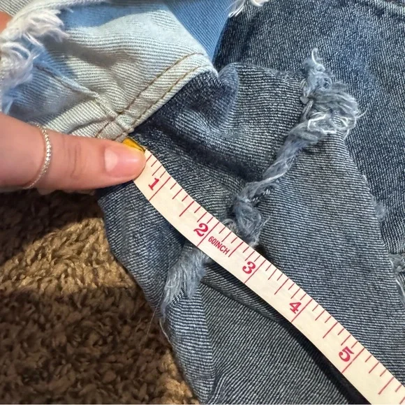 ASNY Two-Tone Denim Jean Shorts - Picture 4 of 5